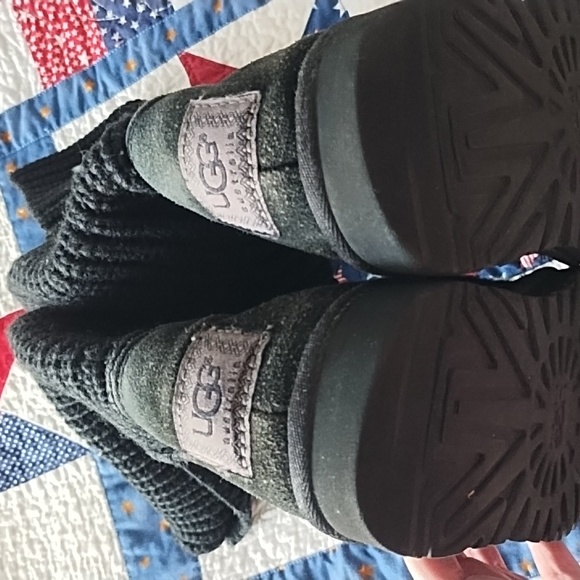 UGG Classic Cardy Boot - Picture 10 of 11